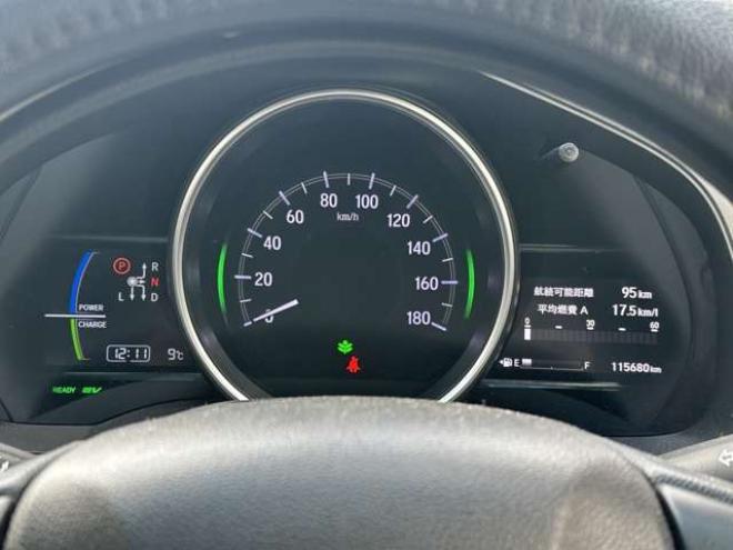 フィット1.5 ハイブリッド F 4WD　純正ナビ　バックカメラ　ETC　パワステ　パワーウィンドウ　ABS　キーレスエントリー 1500