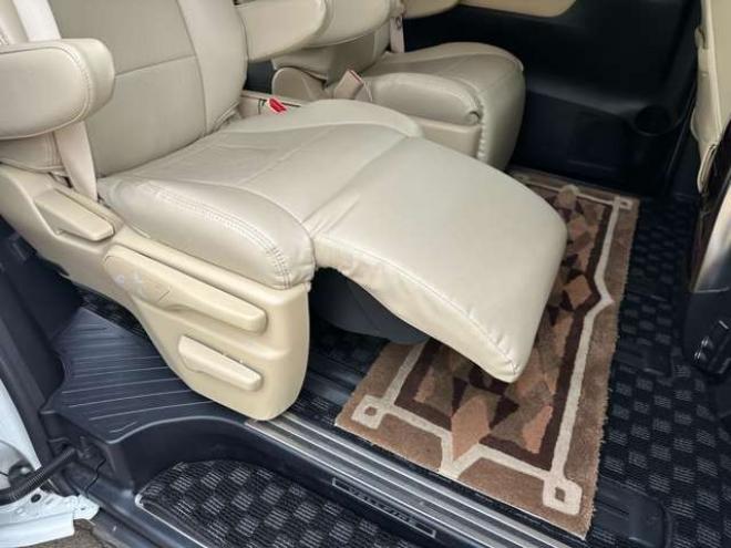 ヴェルファイアハイブリッド 2.5 V E-Four 4WD　社外アルミ　オートミラー　ETC　ドライブレコーダー　ローダウン　ワンオーナー　両側電動スライドドア　パワステ　パワーウィンドウ　ベージュ革シート　純正ナビ　バックカメラ　ABS　キーレスエントリー 2500