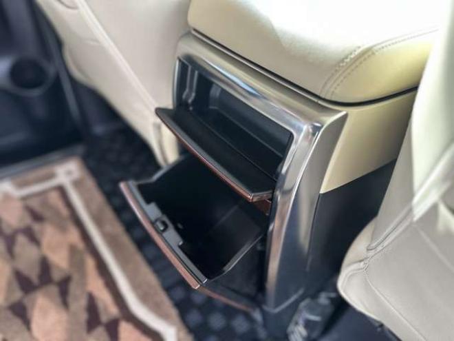 ヴェルファイアハイブリッド 2.5 V E-Four 4WD　社外アルミ　オートミラー　ETC　ドライブレコーダー　ローダウン　ワンオーナー　両側電動スライドドア　パワステ　パワーウィンドウ　ベージュ革シート　純正ナビ　バックカメラ　ABS　キーレスエントリー 2500