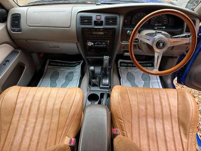 ハイラックスサーフ2.7 SSR-X パッケージオプションA 4WD　ナローボディ　リフトアップ　グリル　グッドリッチAW　パワステ　パワーウィンドウ　ABS　キーレス 2700