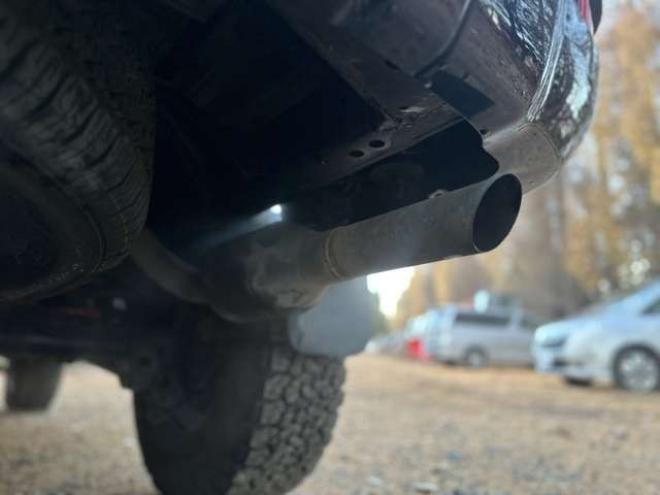 ハイラックスサーフ2.7 SSR-X 4WD　社外地デジナビ　バックカメラ　ウーハー　ドライブレコーダー　ルーフキャリア　ETC　オールテレーンタイヤ　リフトアップ　サンルーフ　社外アルミホイール　ABS　パワーウィンドウ　パワステ　社外グリル 2700