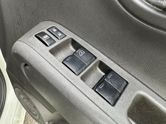 キューブ 4WD 1500 5Dr