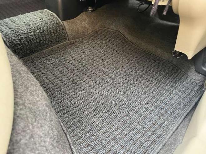 eKワゴンMX 4WD　1年間走行距離無制限保証/4速AT/走行30000キロ/夏冬タイヤ付き/キーレス/シートヒーター/車検整備2年付き/法定整備/禁煙車/修復歴無し 660