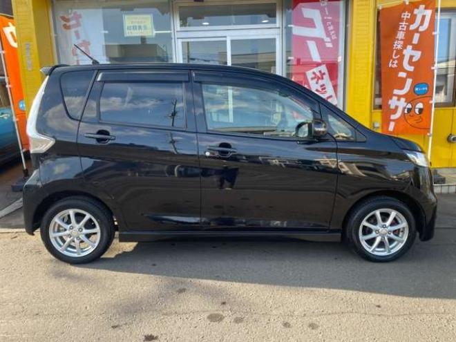 デイズハイウェイスターGターボ 4WD　1年間走行距離無制限保証/Bluetooth/ナビ・フルセグTV/全方位カメラ/純正エンジンスターター/ETC/シートヒーター/夏冬タイヤ付き/車検整備2年付き/法定整備/修復歴無し 660