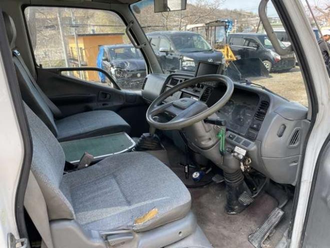 キャンターガッツ 2.8 ロング 全低床 ディーゼル 4WD　キャンピング・キッチンカーベース車両 2800