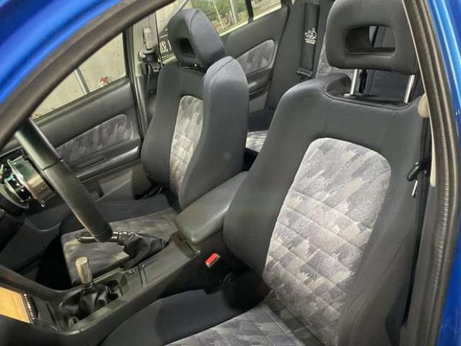 スカイライン2.5 25GT FOUR 4WD　5MT!4WD!検8年12月!市内コ・ミ・コ・ミ 2500