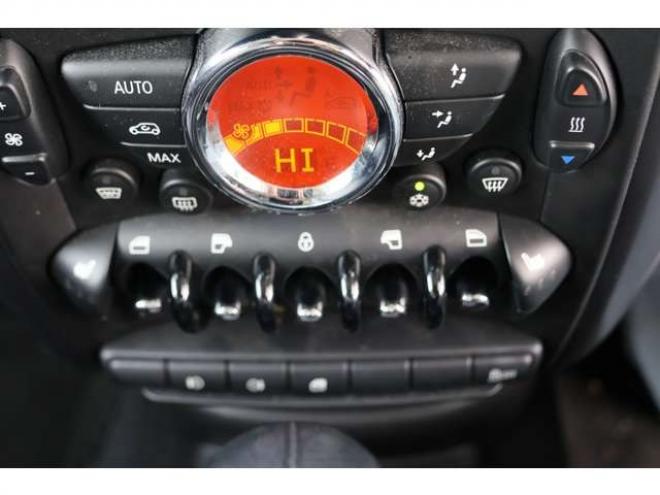 ミニクロスオーバー クーパーS オール4　検R8/8　4WD　レザーシート　純正アルミ　自社　ローンカノウ 正規輸入車 1600