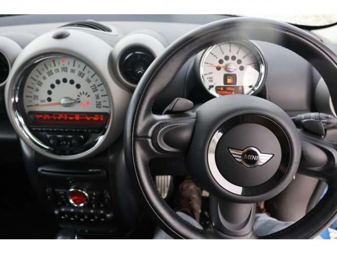 ミニクロスオーバー クーパーS オール4　検R8/8　4WD　レザーシート　純正アルミ　自社　ローンカノウ 正規輸入車 1600