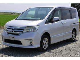 セレナ　2.0 ハイウェイスター Vエアロセレクション 4WD　検2年　自社　ローンカノウ　バックカメラ 2000