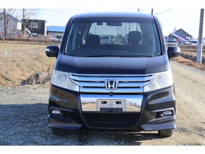 ステップワゴン2.0 スパーダ Z クールスピリット 4WD　検2年　両側電動スライドドア　バックモニター　パドルシフト　ETC　 自社　ローンカノウ 2000