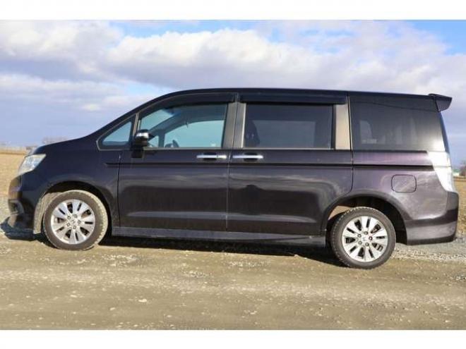 ステップワゴン2.0 スパーダ Z クールスピリット 4WD　検2年　両側電動スライドドア　バックモニター　パドルシフト　ETC　 自社　ローンカノウ 2000