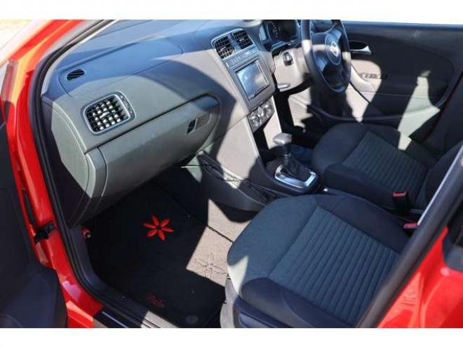 ポロ1.4 コンフォートライン　検R9/5　社外ナビ　バックカメラ　TV　自社　ローンカノウ 正規輸入車 2WD 1400