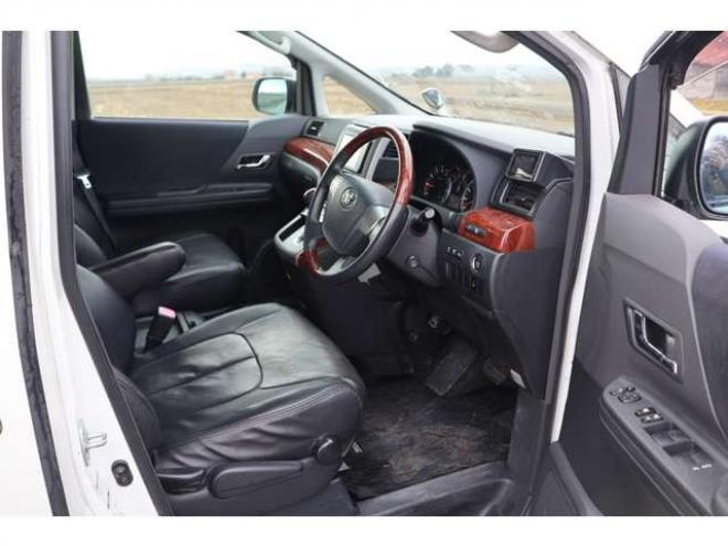 ヴェルファイア2.4 Z プラチナセレクション 4WD　検2年　両側電動スライドドア　キャプテンシート　自社　ローンカノウ 2400