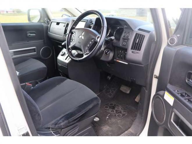 デリカD：5 2.4 G プレミアム 4WD　検2年　両側電動スライドドア　エンスタ　パドルシフト　TV 2400