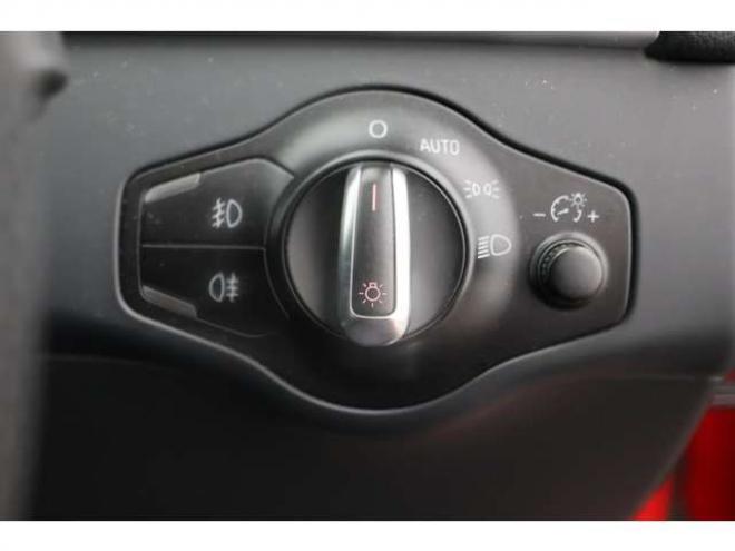 アウディA4 2.0 TFSI クワトロ 4WD　検二年　自社　ローンカノウ 正規輸入車 2000