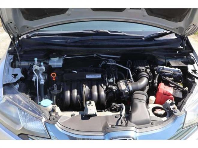 フィット1.5 ハイブリッド Fパッケージ 4WD　検2年　自社　ローンカノウ　EGスターター 1500