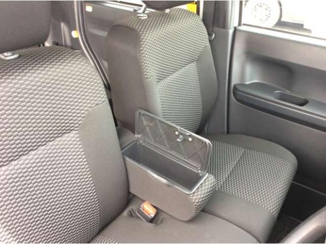 ピクシスメガL SAIII 4WD　両側パワスラ　スマートキー　純正ナビ 660