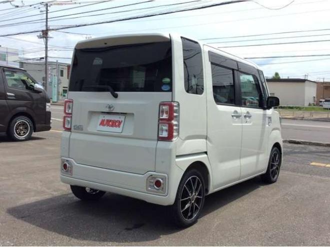 ピクシスメガL SAIII 4WD　両側パワスラ　スマートキー　純正ナビ 660