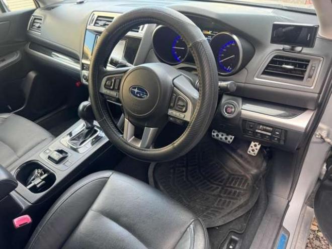 レガシィB4 2.5 リミテッド 4WD　ナビ　TV　Bカメラ　Bluetooth 2500