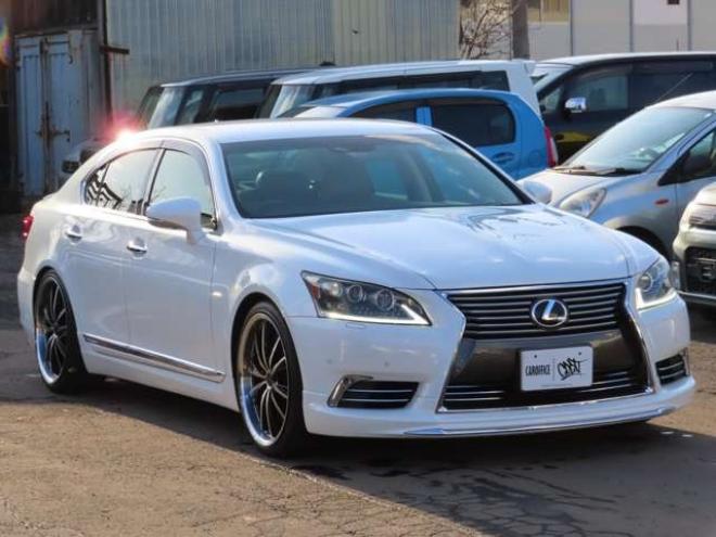 レクサスLS 460 バージョンC Iパッケージ　エンジンスターター・ETC・ステアリングヒーター・シートヒーター・革シート・クルーズコントロール 2WD 4600
