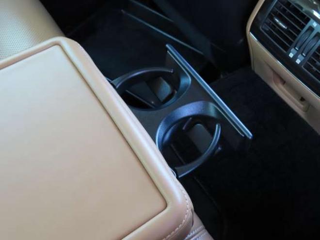 レクサスLS 460 バージョンC Iパッケージ　エンジンスターター・ETC・ステアリングヒーター・シートヒーター・革シート・クルーズコントロール 2WD 4600