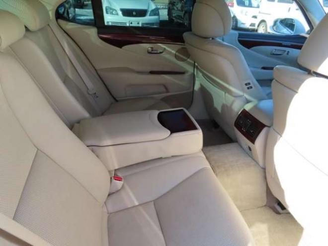 レクサスLSハイブリッド 600h バージョンS Iパッケージ 4WD　 5000