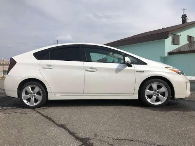 プリウス1.8 S ツーリングセレクション　新規車検整備付　本州仕入車両 2WD 1800