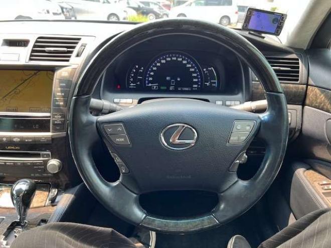レクサスLSハイブリッド 600h バージョンS Iパッケージ 4WD　HVバッテリー交換済み・検令和8年9月 5000