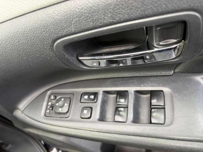 アウトランダーPHEV2.0 G ナビパッケージ 4WD　 2000