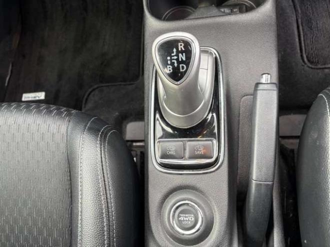 アウトランダーPHEV2.0 G ナビパッケージ 4WD　 2000