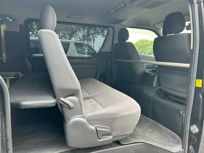 ハイエースバン　スーパーＧＬ　ＥＴＣ　バックカメラ　ナビ　両側スライドドア　ＡＴ　アルミホイール　エアコン　パワーウィンドウ　運転席エアバッグ 4WD 3000(D) 5Dr