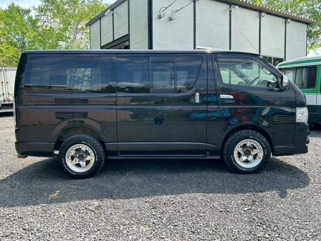ハイエースバン　スーパーＧＬ　ＥＴＣ　バックカメラ　ナビ　両側スライドドア　ＡＴ　アルミホイール　エアコン　パワーウィンドウ　運転席エアバッグ 4WD 3000(D) 5Dr