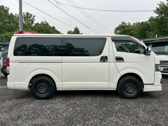 ハイエースバン　４ＷＤ　バックカメラ　ナビ　両側スライドドア　パワーウィンドウ　運転席エアバッグ 4WD 3000(D) 5Dr