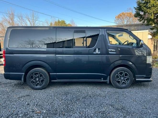 ハイエースバン　４ＷＤ　バックカメラ　ナビ　ＴＶ　衝突被害軽減システム　両側スライドドア　オートライト　電動格納ミラー　ＡＴ　ＣＤ　ＵＳＢ　エアコン　パワーウィンドウ　運転席エアバッグ 4WD 2500(D) 5Dr