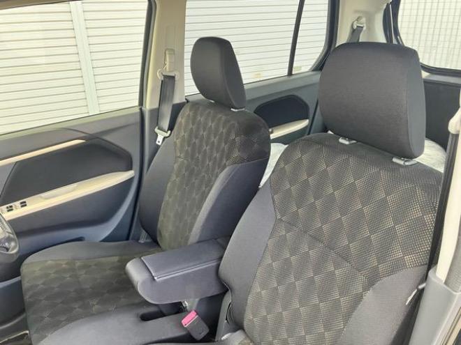 ワゴンRスティングレー　Jスタイル 4WD 660 5Dr