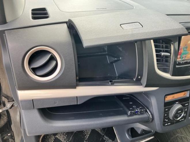 ワゴンRスティングレー　Jスタイル 4WD 660 5Dr