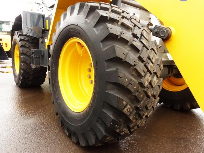 ホイールローダコマツ WA80-8　バケット容量0.9m3