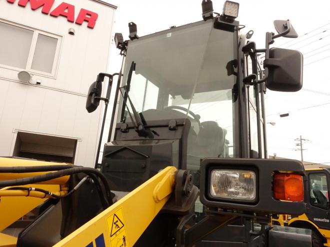 ホイールローダコマツ WA80-8　バケット容量0.9m3