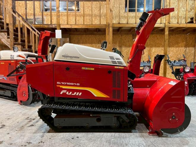 除雪機フジイ　Si1018S1-S　大型除雪機/オーガローリング