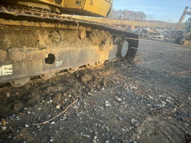 バックホーPC138US-8