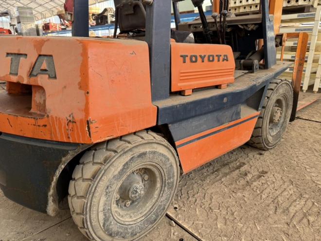 フォークリフトトヨタ 4FG25 2.5トン ガソリン 