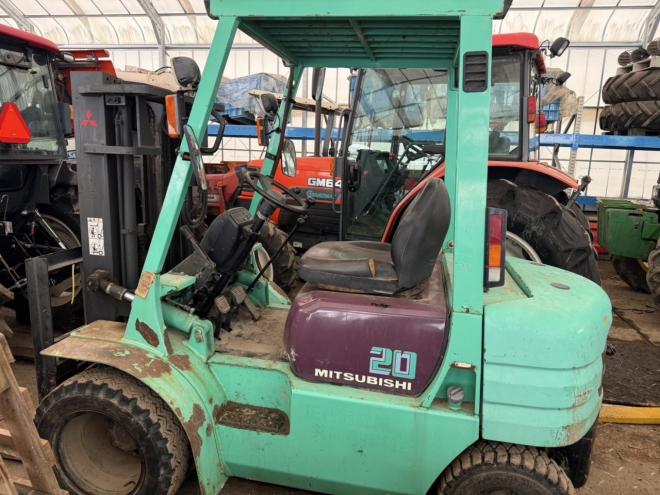 フォークリフト三菱 FG20 2トン 3段フルフリーマスト ダブルタイヤ 