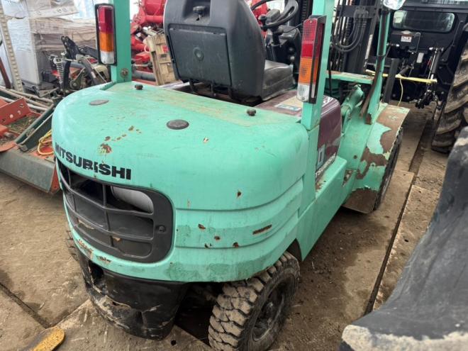 フォークリフト三菱 FG20 2トン 3段フルフリーマスト ダブルタイヤ 