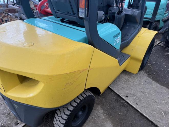 フォークリフトコマツ FD25HW-15 2.5トンディーゼル ヒンジ付き ダブルタイヤ