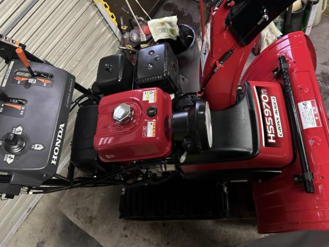 除雪機年末年始もご対応可能！ホンダHSS970n（JX）クロスオーガ
超優良美品整備済み  メーカー希望小売価格￥561,000- 江別市隣接市町村は配送無料