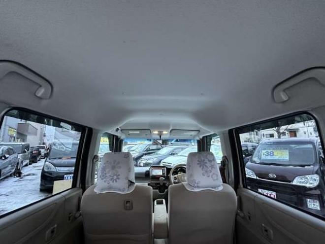 N-BOXカスタムG Lパッケージ 4WD　左側パワースライドドア　SDナビ　　バックモニター　社外アルミホイール冬　社外アルミホイール夏　プッシュスタート　キーレスキー 660