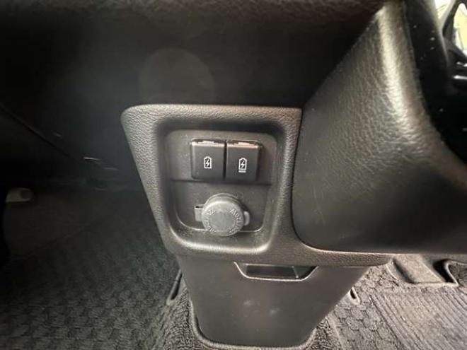 ソリオ1.2 ハイブリッド MX 4WD　ナビ　全方位モニター　片側パワースライドドア　スズキセーフティーサポート　プッシュスタート　アダクティブレーダークルーズコントロール　ETC　レーンキープアシスト　アイドリングストップ　コーナーセンサー 1200