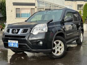 エクストレイル　2.0 20X 4WD　純正アルミホイール夏　SDナビ　ETC　前後シートヒーター　ヒルディセントコントロール　4WD切り替スイッチ　社外アルミホイール冬　バックモニター　インテリキー 2000