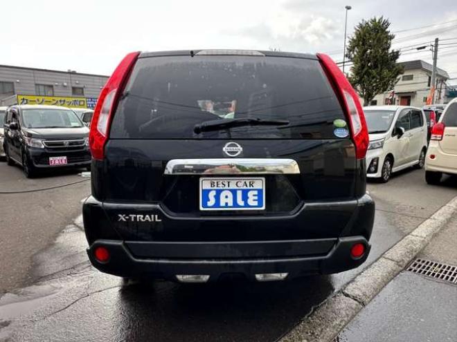 エクストレイル2.0 20X 4WD　純正アルミホイール夏　SDナビ　ETC　前後シートヒーター　ヒルディセントコントロール　4WD切り替スイッチ　社外アルミホイール冬　バックモニター　インテリキー 2000