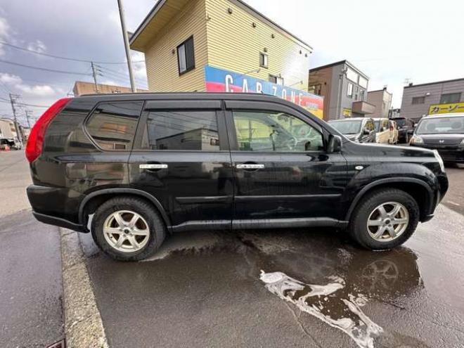 エクストレイル2.0 20X 4WD　純正アルミホイール夏　SDナビ　ETC　前後シートヒーター　ヒルディセントコントロール　4WD切り替スイッチ　社外アルミホイール冬　バックモニター　インテリキー 2000